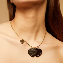 Love necklace gold