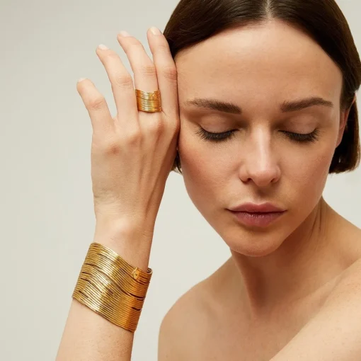 Wave bracelet gold
